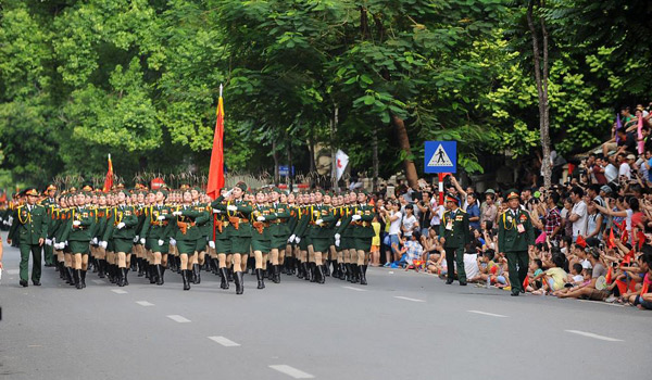 Mít[-]tinh,[-]diễu[-]binh,[-]diễu[-]hành[-]mừng[-]Quốc[-]khánh[-]2/9